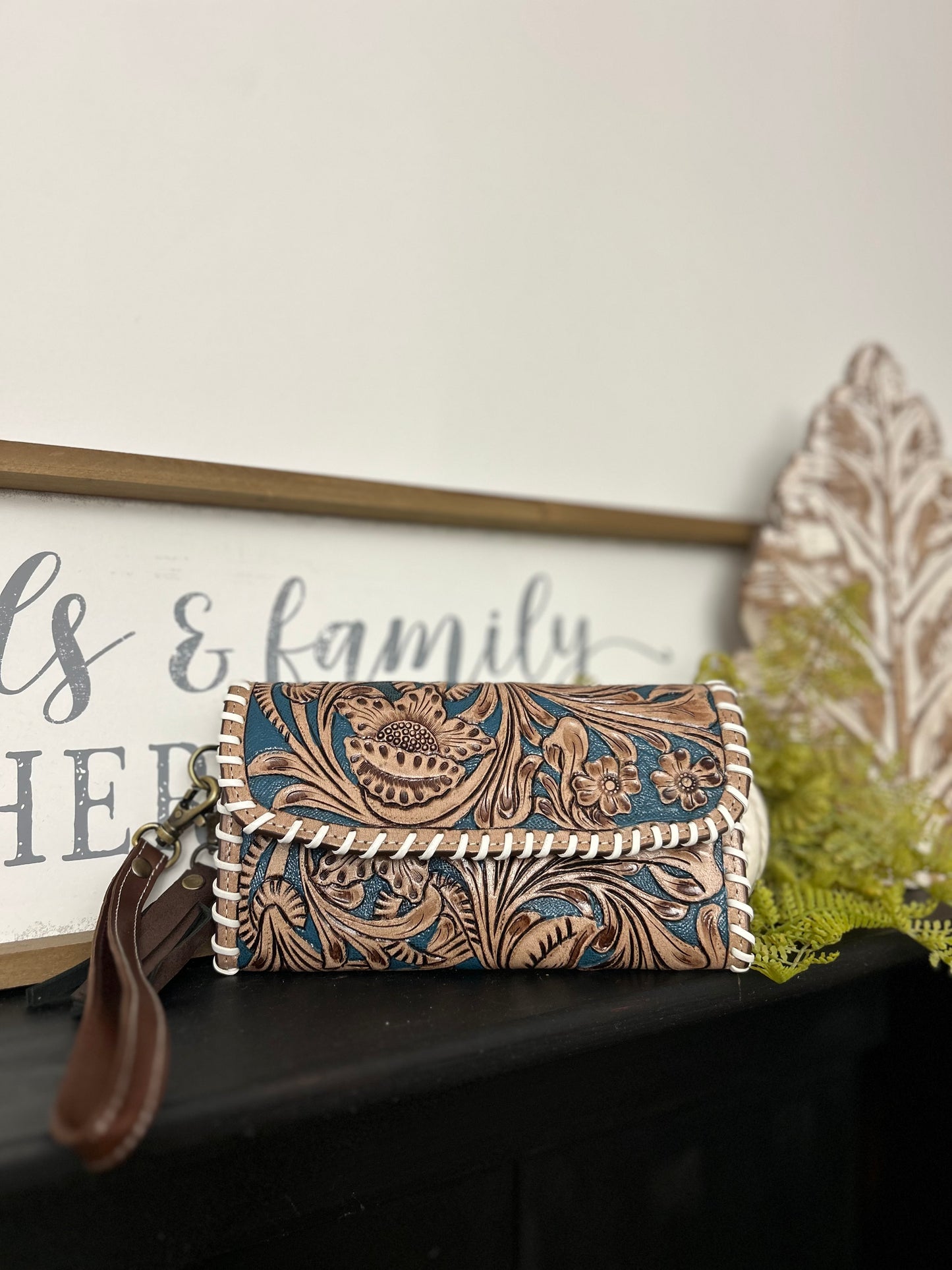 Buckstitch Wallet