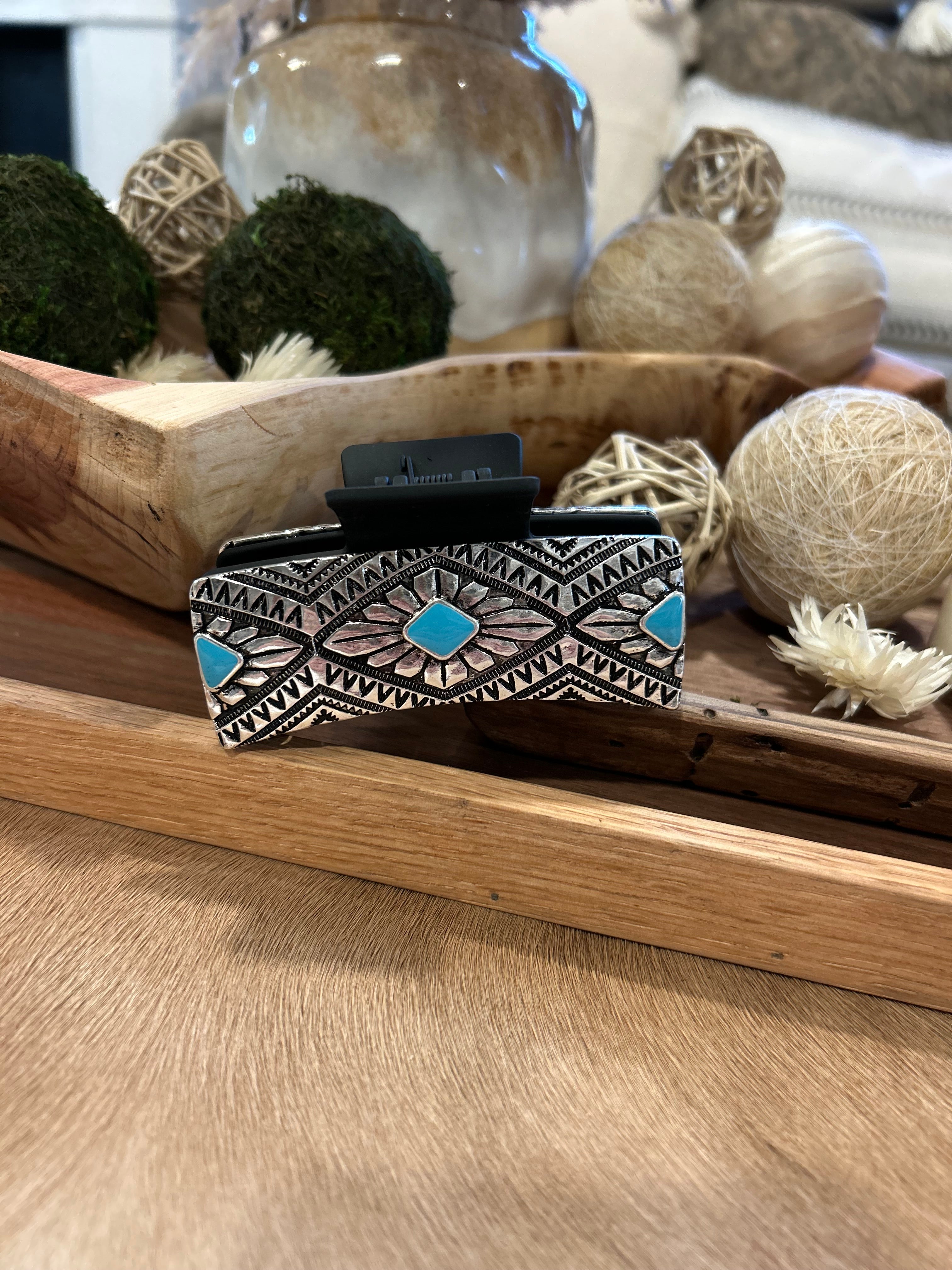 Turquoise Trails Clip