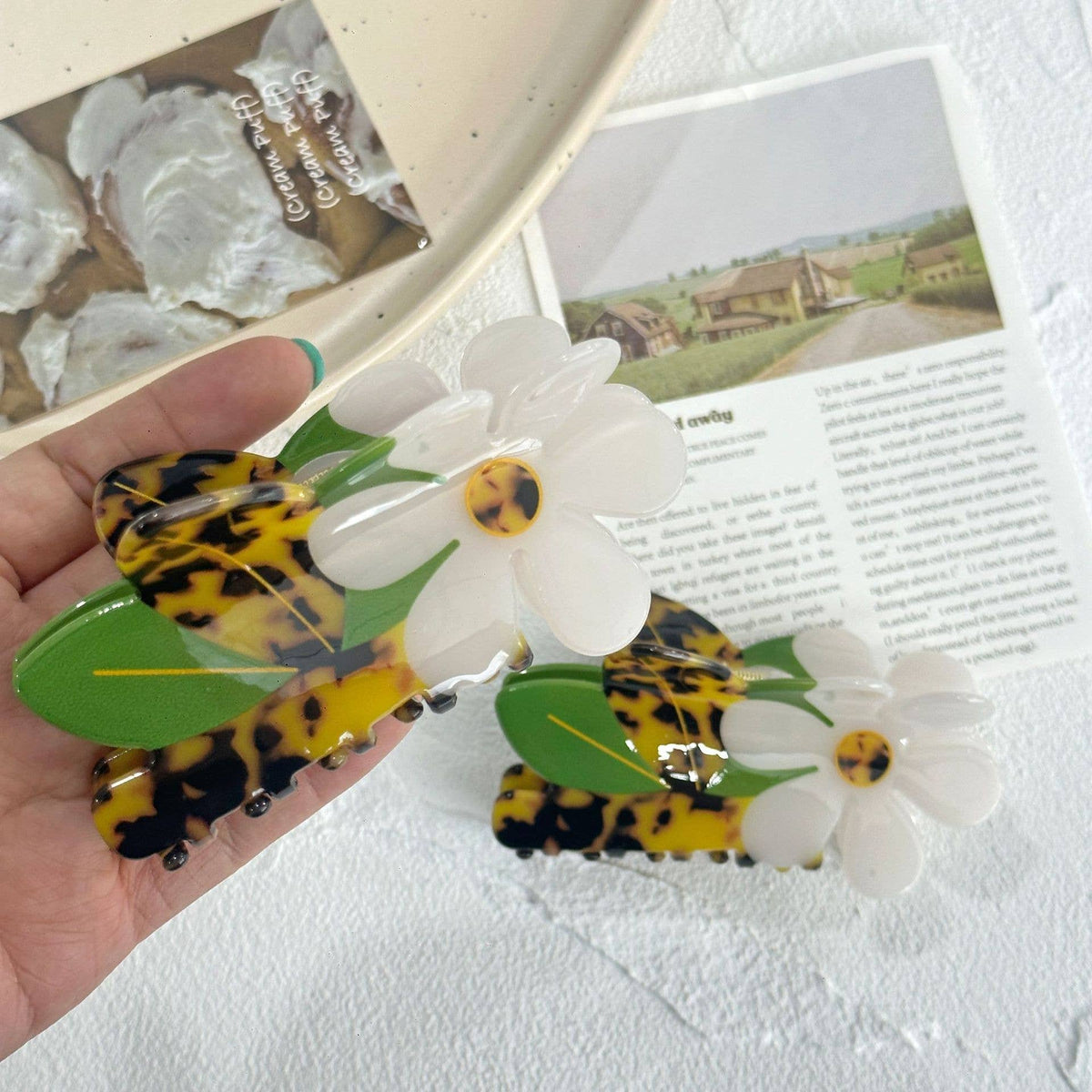 Leopard Daisy Clip