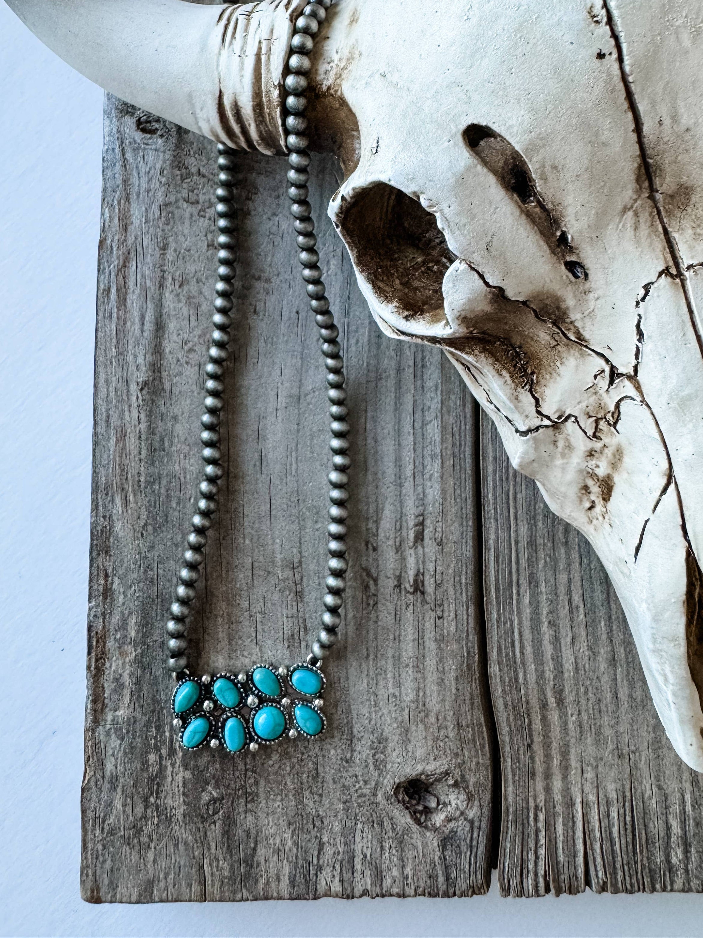 Cluster Bar Necklace 