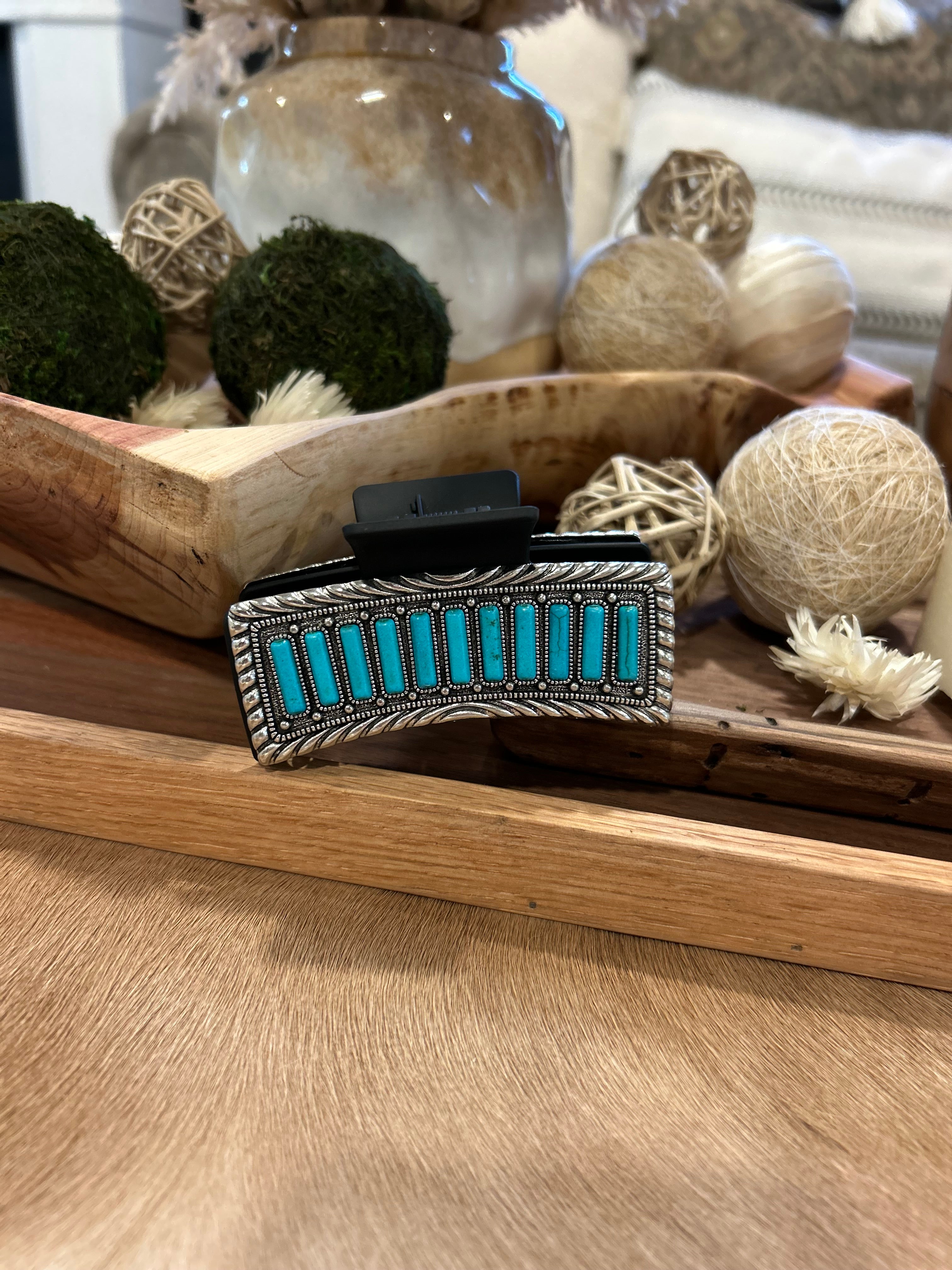 Totally Turquoise Clip