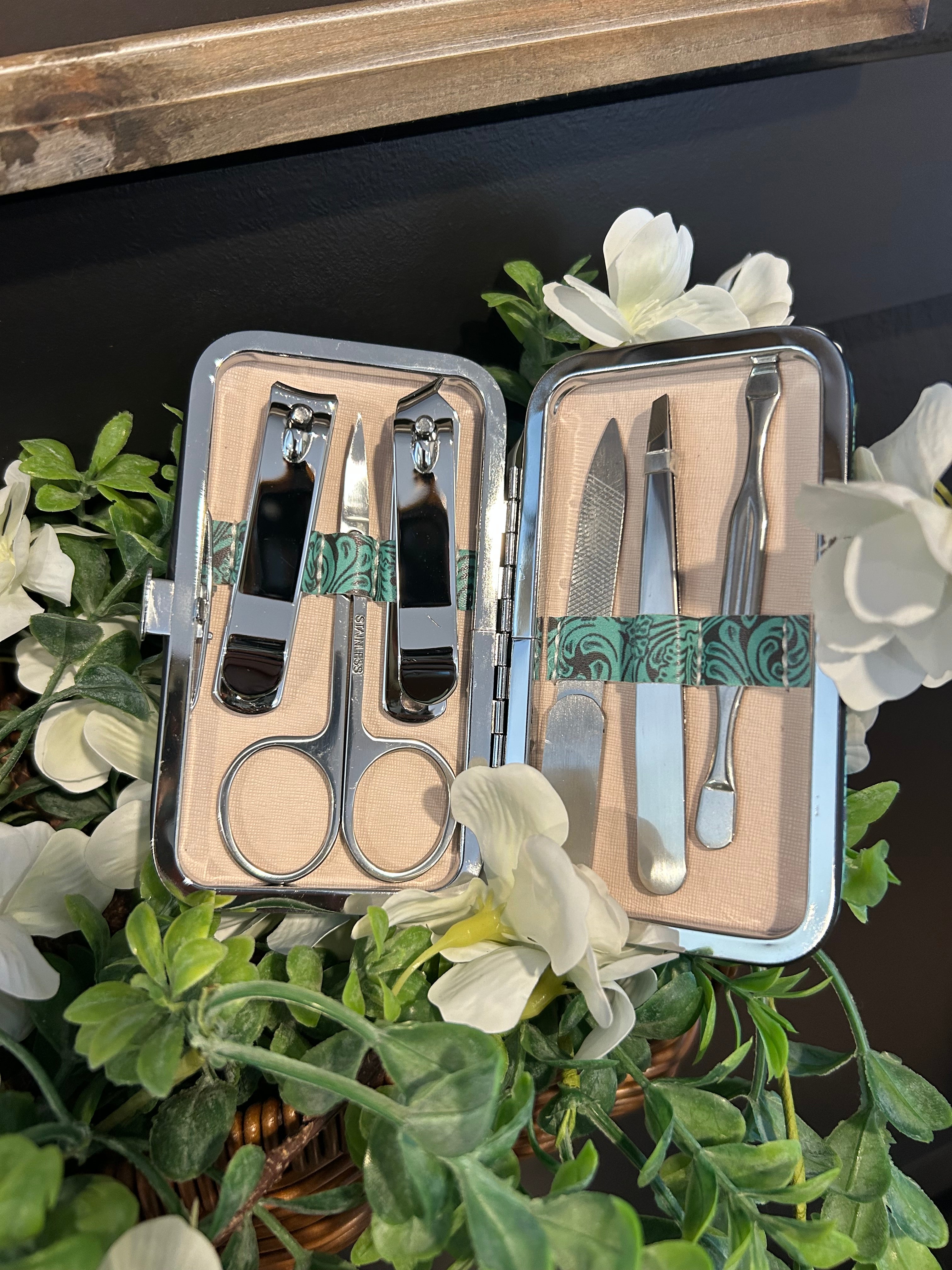 Tooled In Turquoise Nail Kit