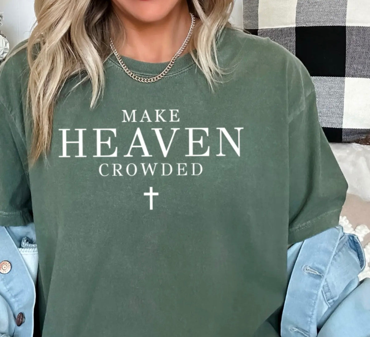 Crowded Tee